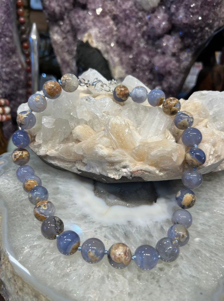 10mm Beautiful blue chalcedony round gemstone necklace