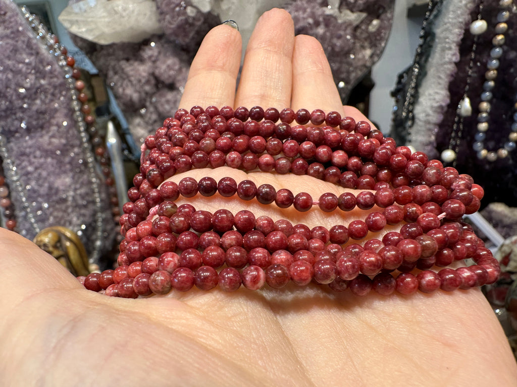 Beautiful Thulite 4mm round gemstone beads