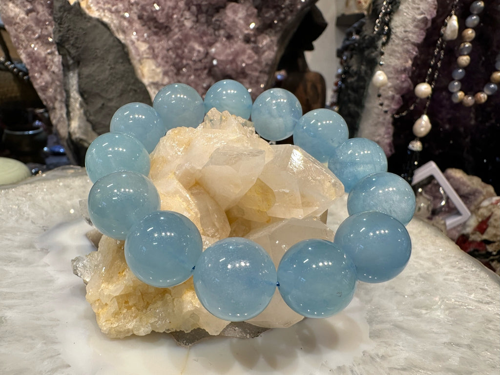 Stunning aquamarine flash 16mm gemstone bracelet - natural color