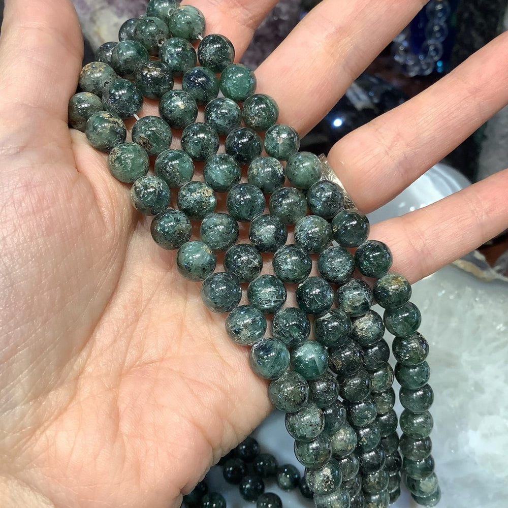 Green kyanite round gemstone beads- 8mm