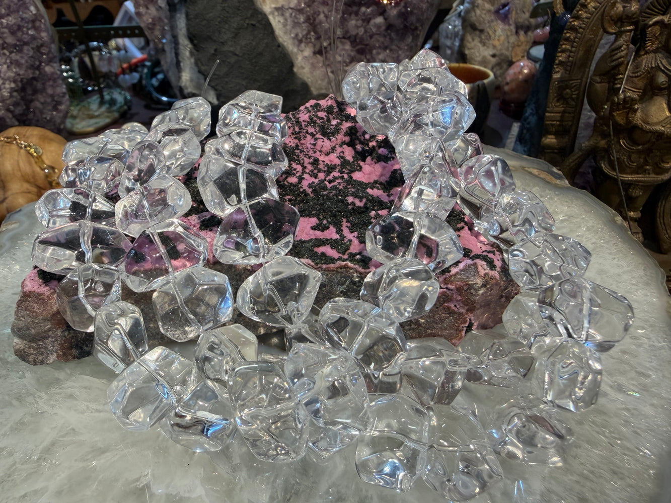 Superb Quartz ice cut chiselled 22mm gemstones beads