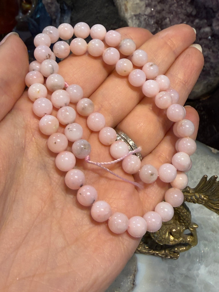 Beautiful Peruvian pink opal 7mm gemstone