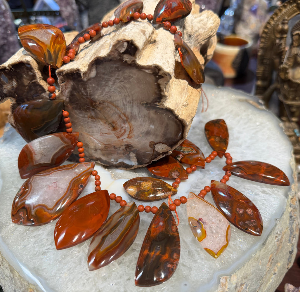 Superb Larve Red condor agate top drilled gemstone pendant beads