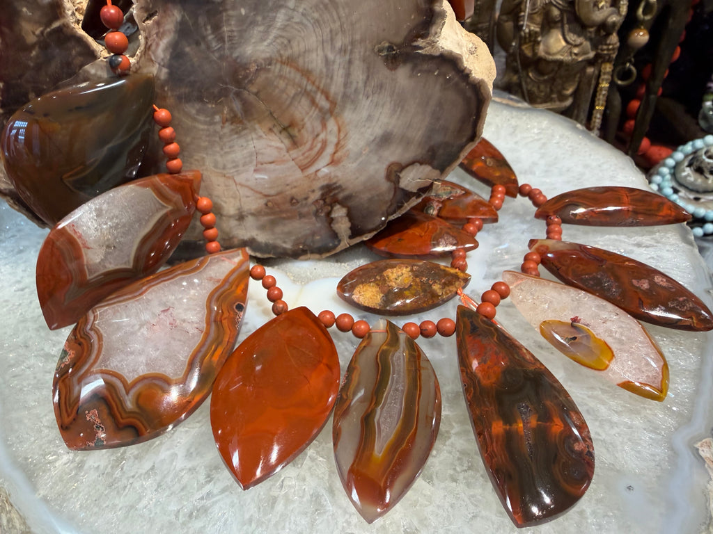 Superb Larve Red condor agate top drilled gemstone pendant beads