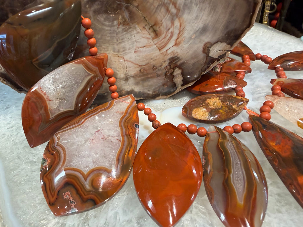 Superb Larve Red condor agate top drilled gemstone pendant beads