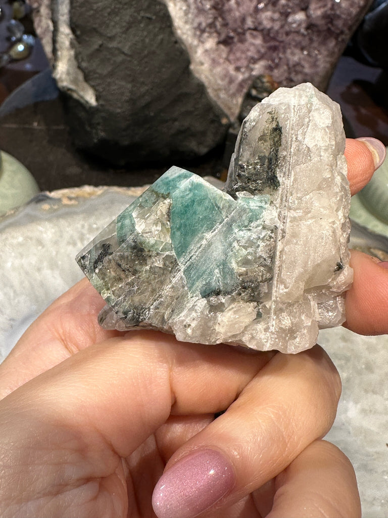 Emerald rough specimen