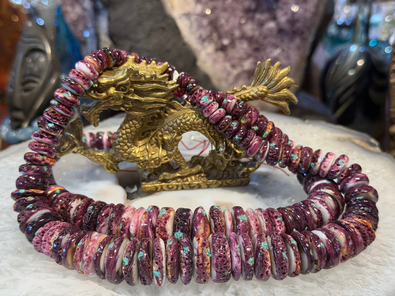 Amazing Large purple spiny oyster with turquoise graduated 9-20mm shell beads
