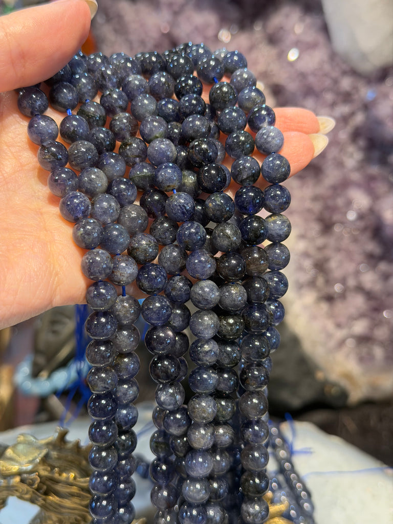 Superb Iolite 8mm deep gemstones