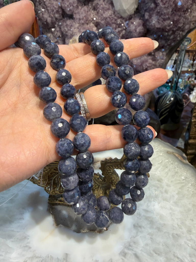 Stunning Blue faceted 10mm sapphire gemstones