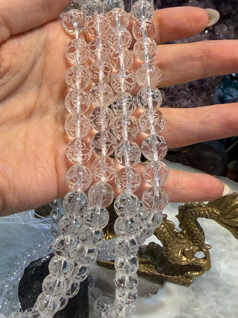 Superb Quartz carved lily 10mm gemstone