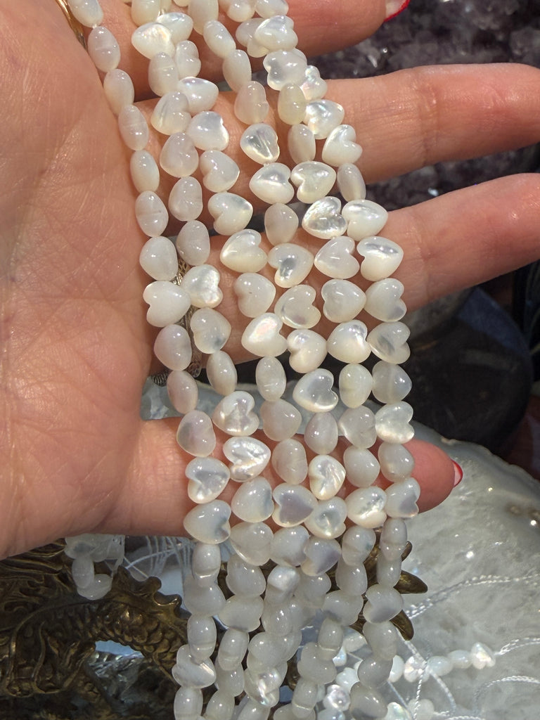 Mother of pearl 6mm shimmer heart