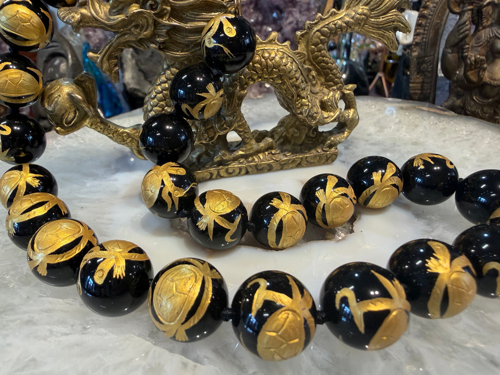 Superb black agate & gold carving mythological gemstone necklace