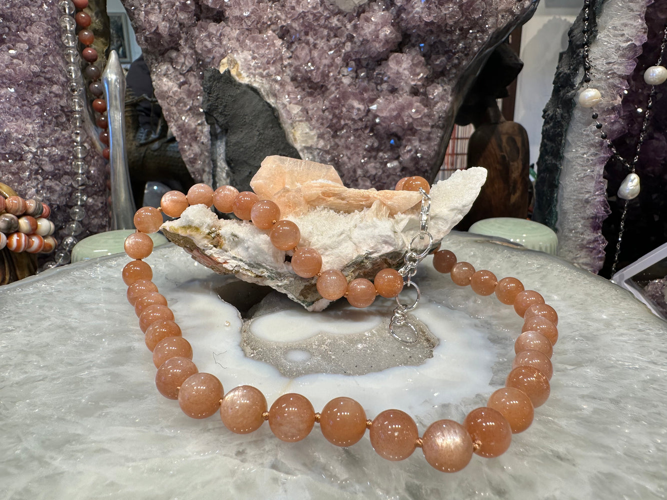 Gorgeous Peach flash moonstone gemstone necklace