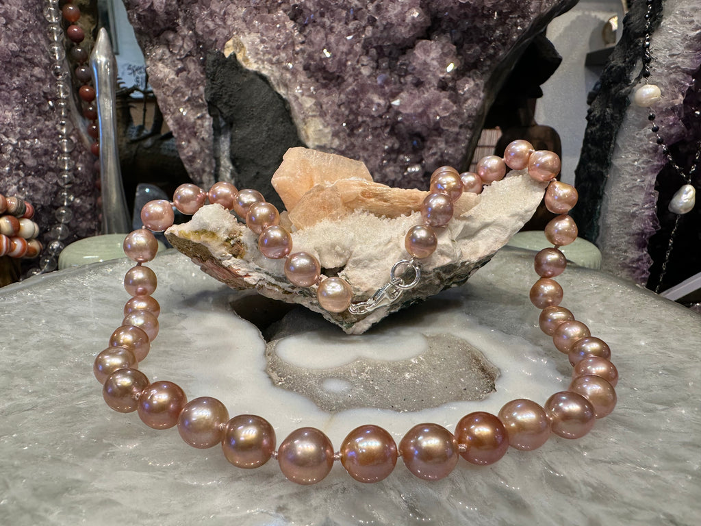 Gorgeous  pink freshwater pearl necklace
