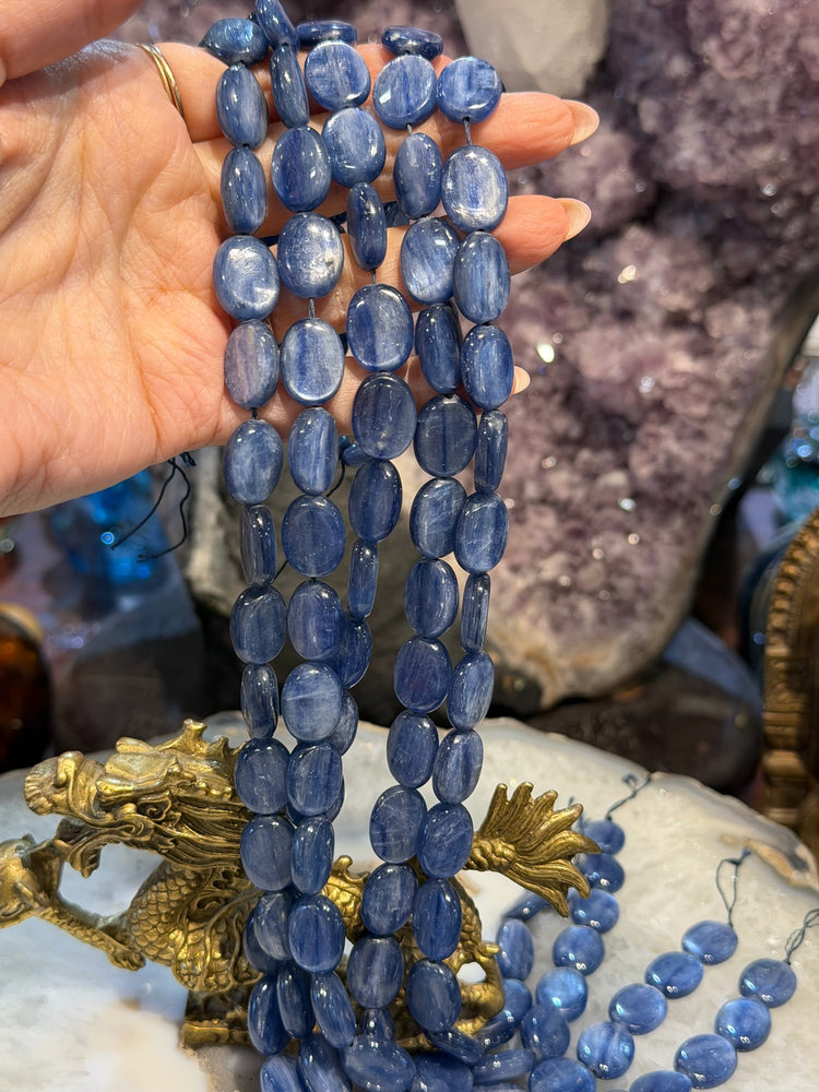 Perles de gemme ovales en kyanite bleue 12mm x 8mm