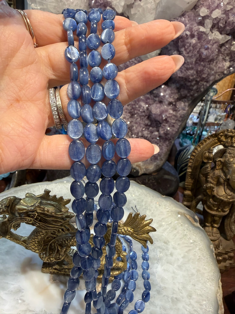 Perles de gemme ovales en kyanite bleue 12mm x 8mm