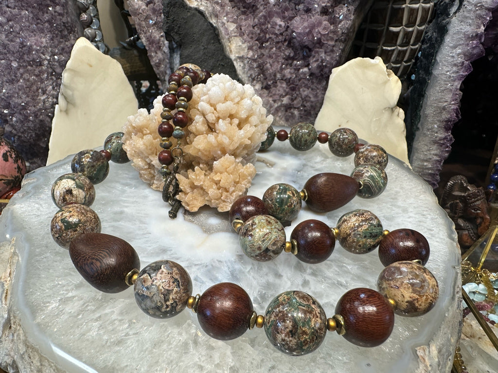 Vintage Old Green Jasper Gemstone & Wood Beads Necklace