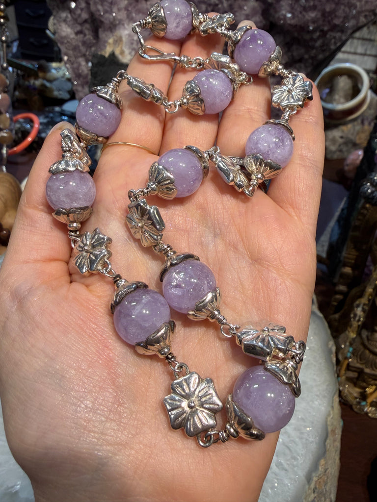 Beautiful vintage lavender amethyst & sterling silver Nepal necklace