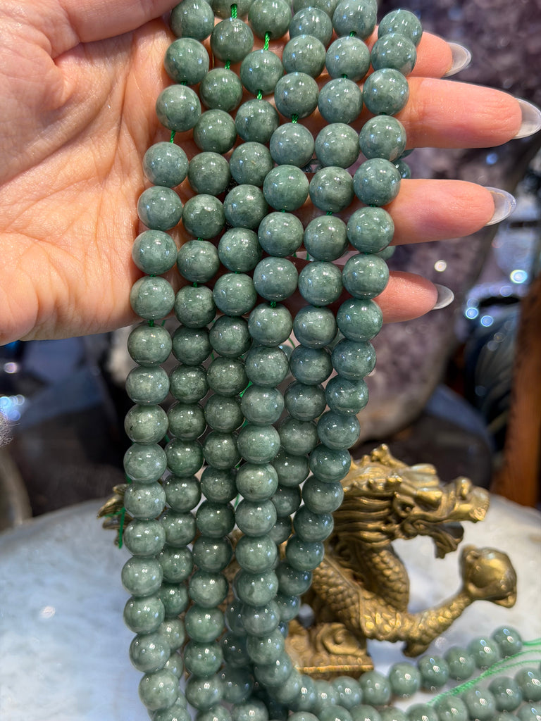 Green jadeite jade 10mm gemstones