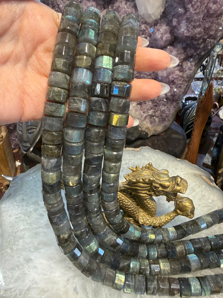 Superb Labradorite flash 12mm Stepcut gemstone