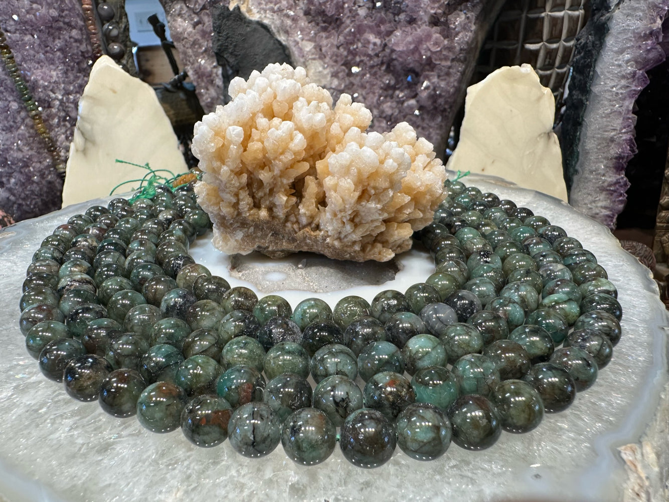 Superb Natural Green Emerald gemstone round beads (10mm)