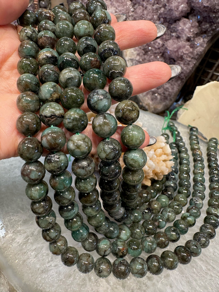Superb Natural Green Emerald gemstone round beads (10mm)