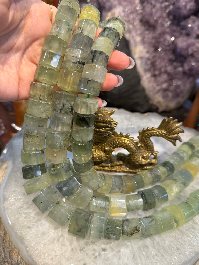Rare huge prehnite Stepcut 15-20mm gemstone