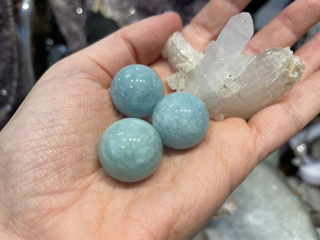 3 Blue Aquamarine 20mm round gemstones beads