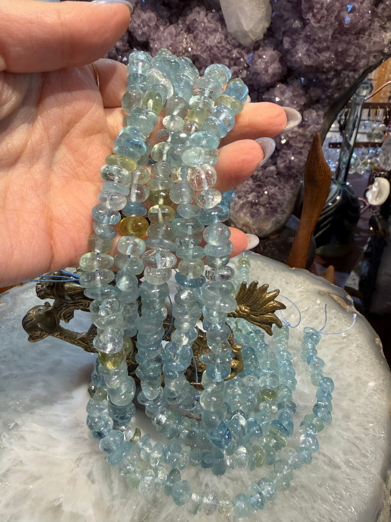 Aquamarine gemmy freeform 8-10mm gemstones