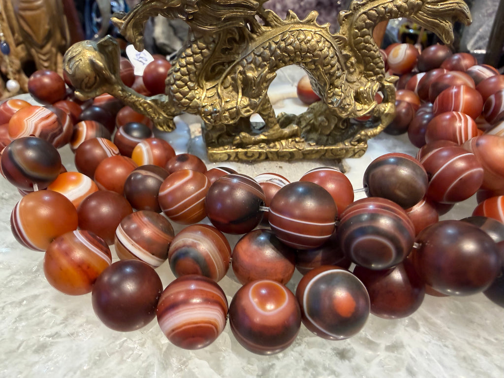 Red eye Matte 14mm banded agate gemstone