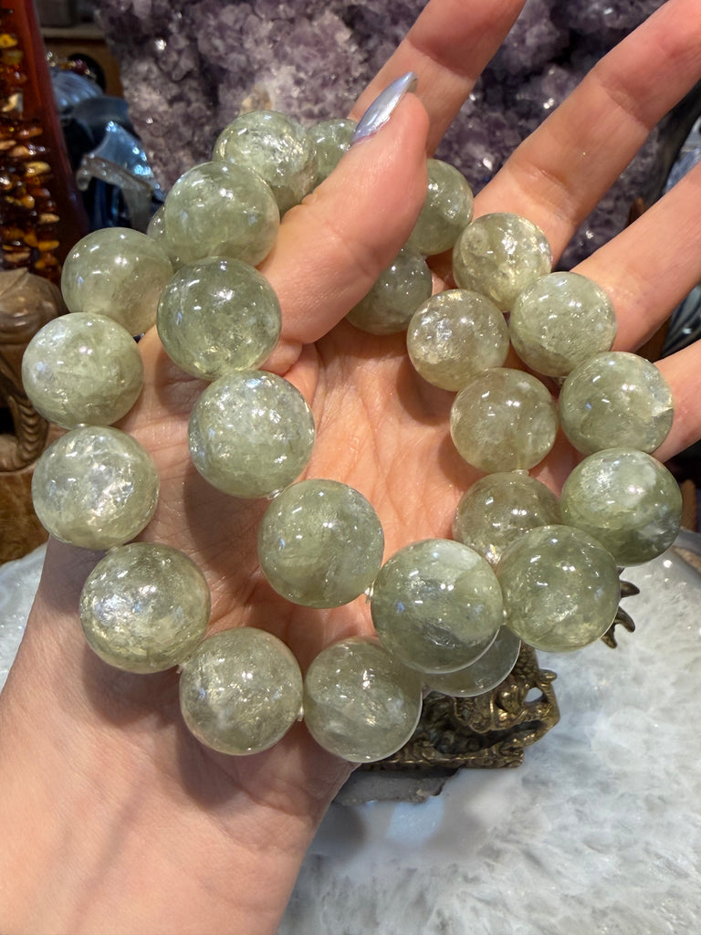 Superb Gem green lepidolite 17mm bracelet