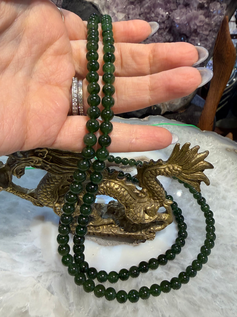 Superb Guatemalan jade 6mm gemstone