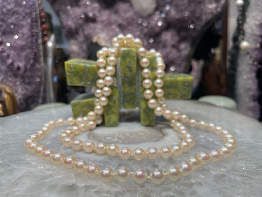 Superb vintage cultured pearl 7mm necklace