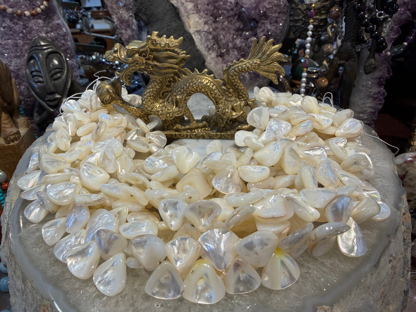 Superb Mother of pearl 13mm teardop shells beads