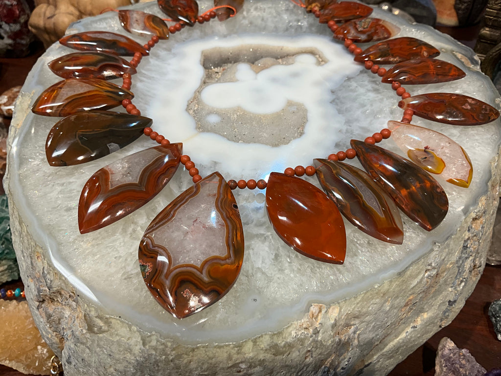 Superb Larve Red condor agate top drilled gemstone pendant beads