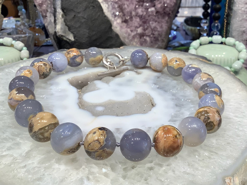 Beautiful blue chalcedony 18mm gemstone necklace