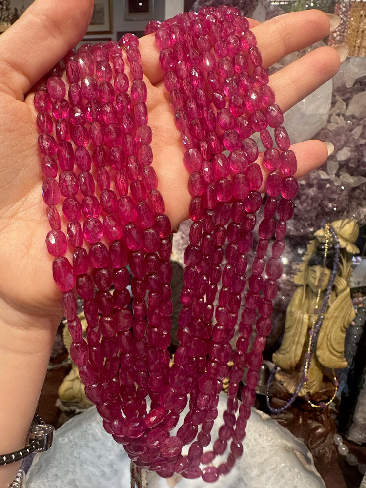 Stunning Natural pink sapphire faceted oval cut gemstone beads