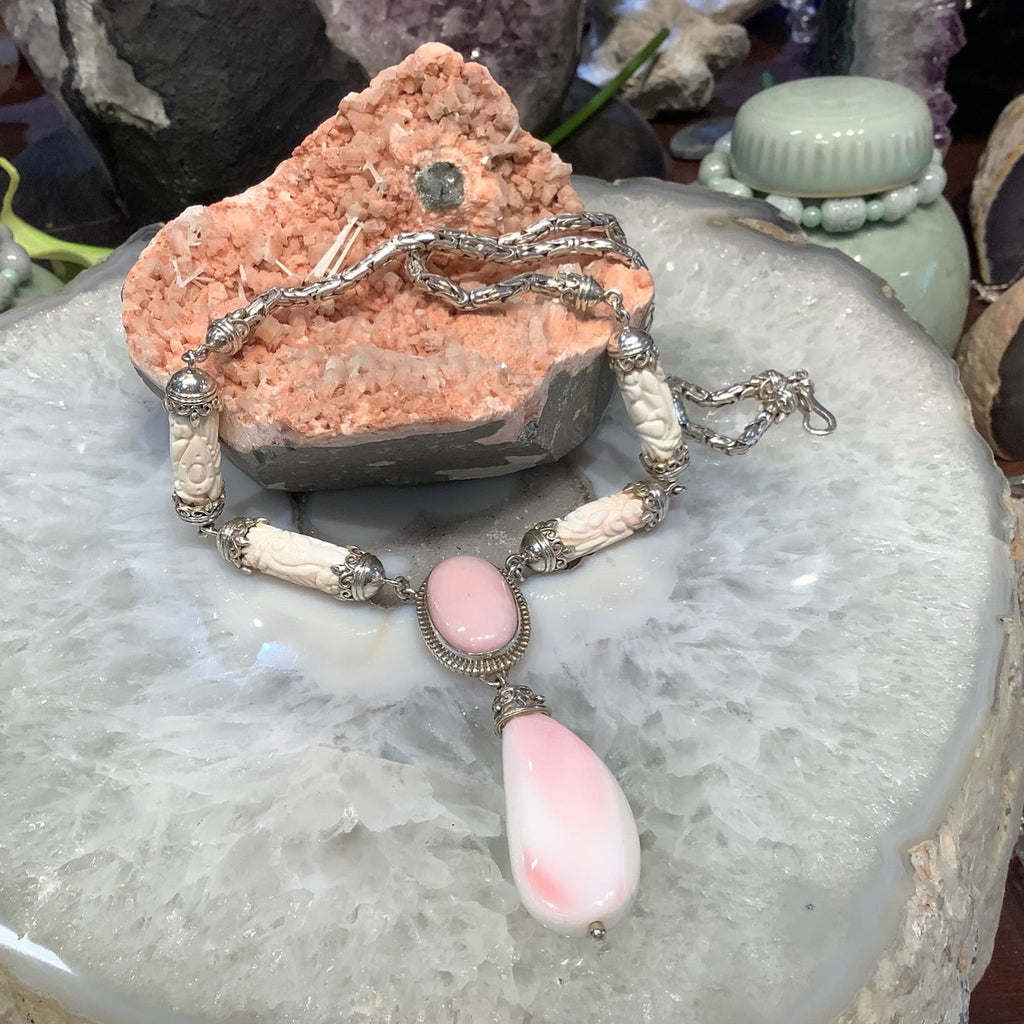 Gorgeous Handcrafted Nepal Natural Conch & Sterling Necklace