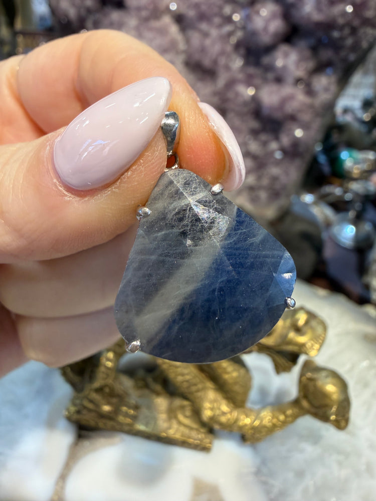 Stunning Natural Sapphire Faceted Sterling Silver Gemstone Pendant