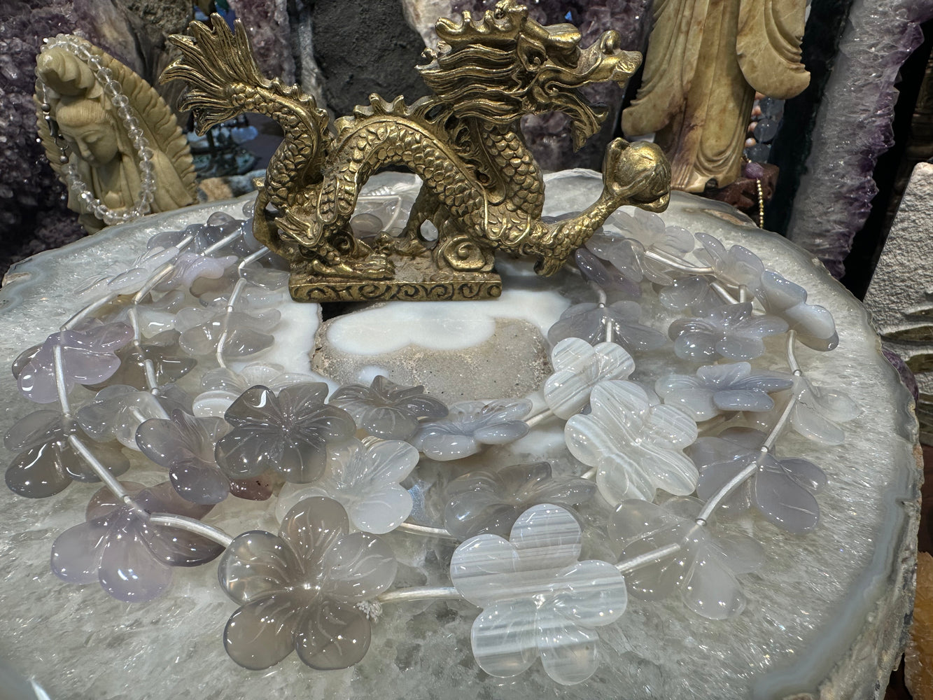 Banded Agate flower carving gemstones