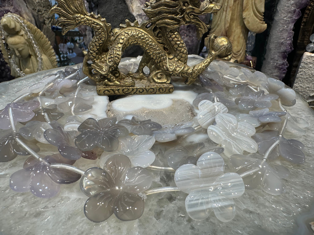 Banded Agate flower carving gemstones