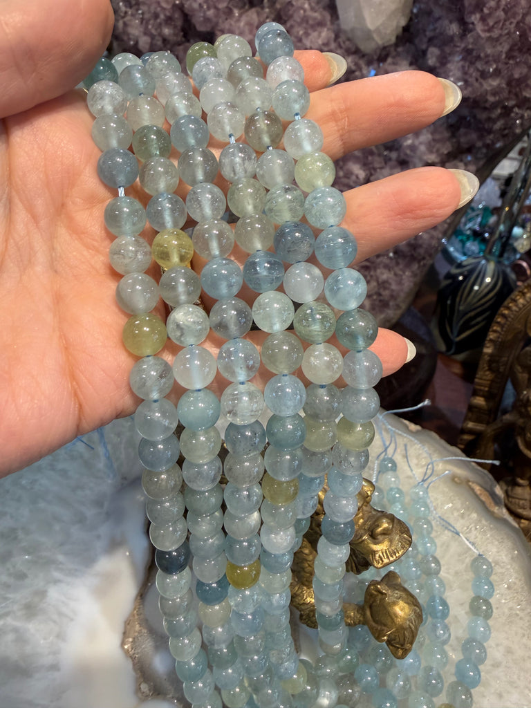Beautiful Aquamarine 8mm gemstones