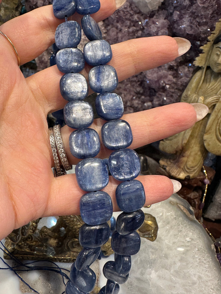 Kyanite deep square 12mm gemstone