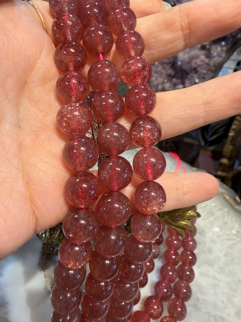 Superb Strawberry quartz mica 10mm gemstone