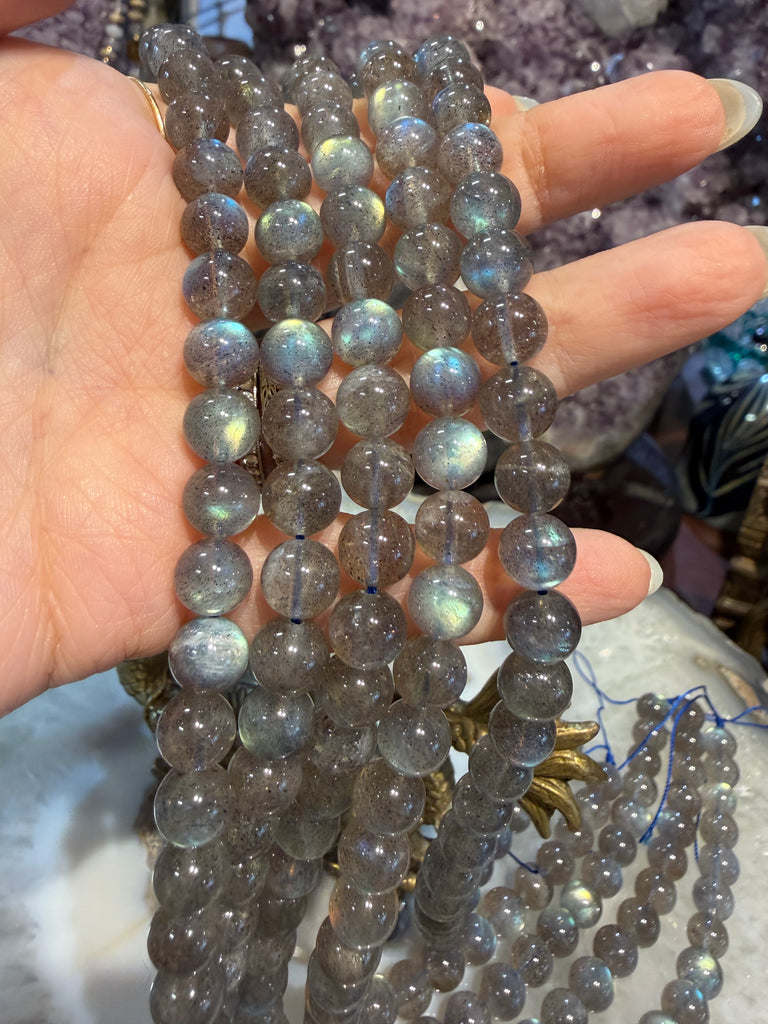 Beautiful labradorite 8mm high flash gemstones