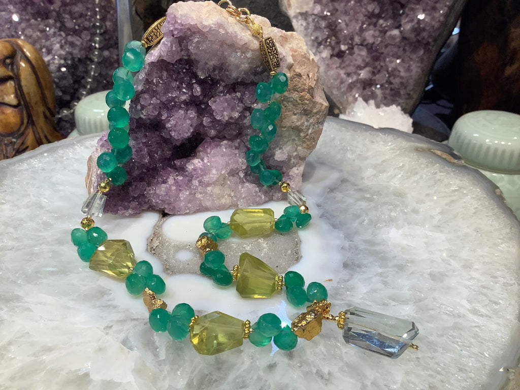 Stunning Green onyx & lemon quartz fancy cut gemstone necklace