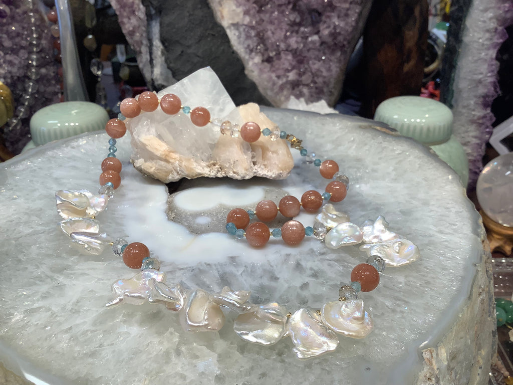 Beautiful Freshwater keshi pearl & peach moonstone necklace