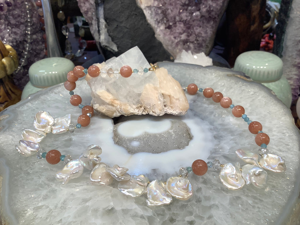 Beautiful Freshwater keshi pearl & peach moonstone necklace