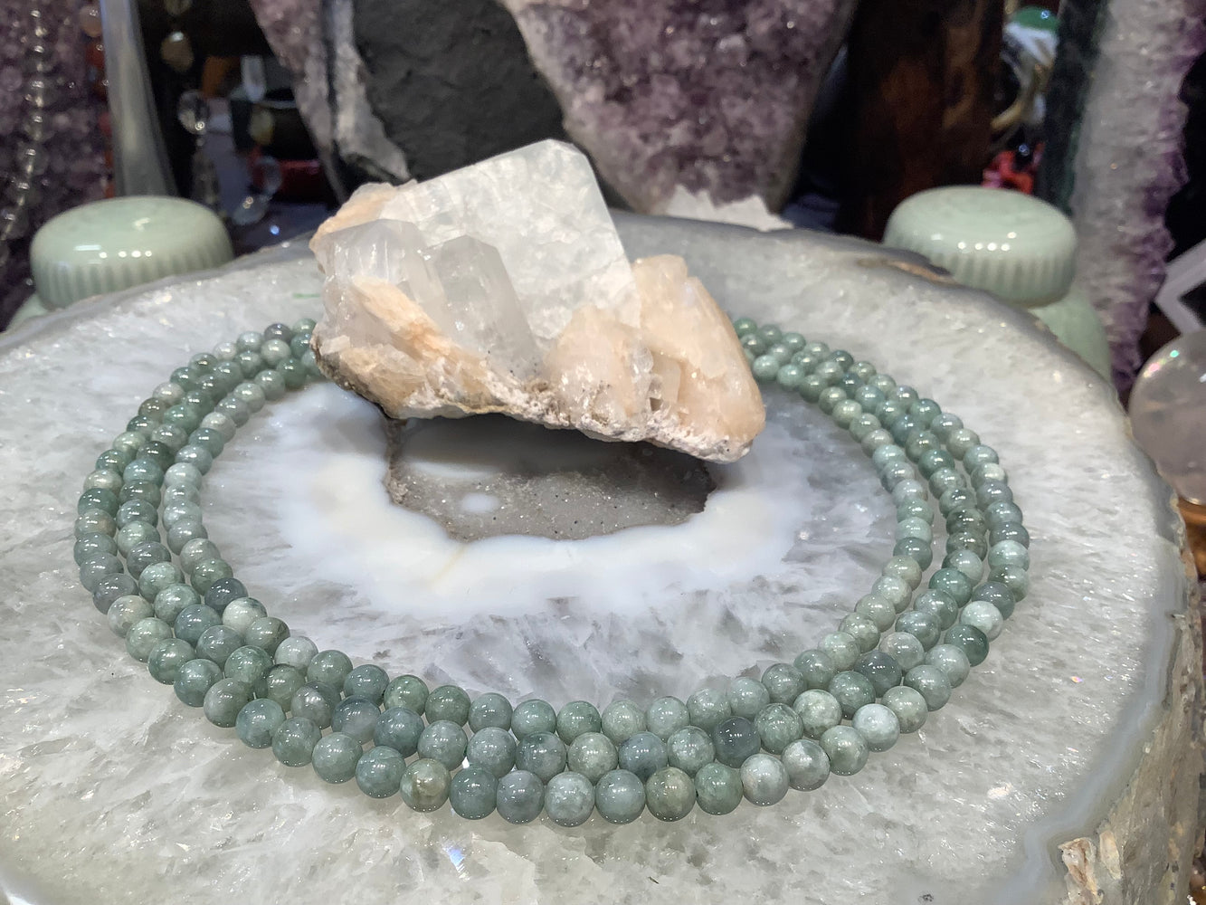 Beautiful green jadeite jade gemstones beads - 6mm