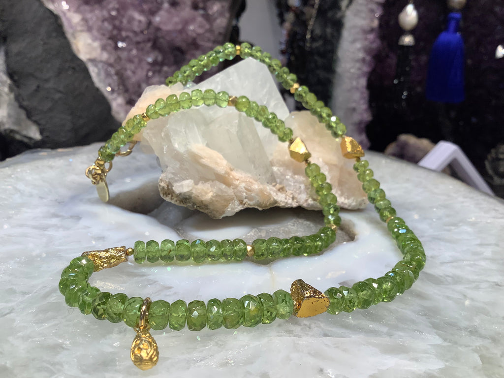 Gorgeous peridot faceted rondelle gemstone necklace